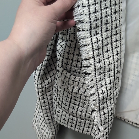 EUC Love & Libery White and Black Tweed Blazer Size M. Worn Once - Picture 4 of 7